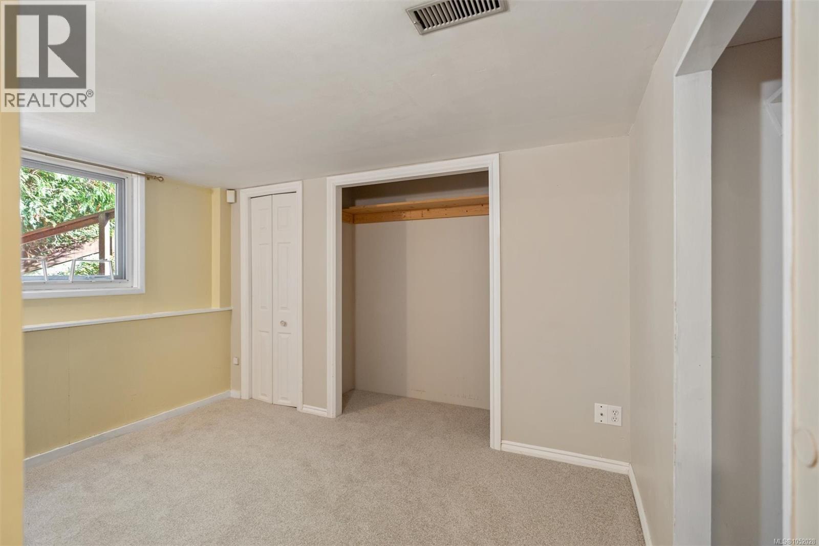  2104 Wenman Drive, Saanich