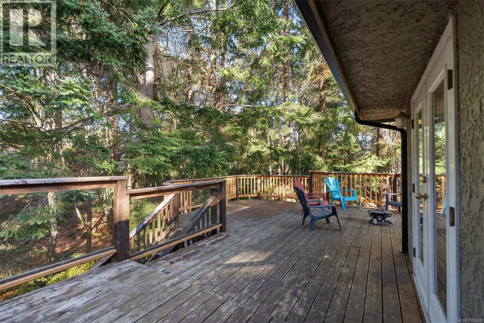  2104 Wenman Drive, Saanich