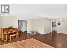 22205 126 Avenue, Maple Ridge, BC V2X0W5 Photo 12