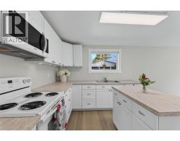 902 Cottonwood Avenue, Salmo, BC V0G1Z0 Photo 9
