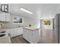 902 Cottonwood Avenue, Salmo, BC V0G1Z0 Photo 12