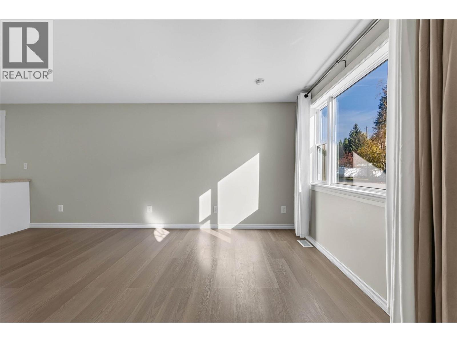 902 Cottonwood Avenue - 4
