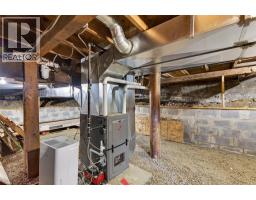 902 Cottonwood Avenue, Salmo, BC V0G1Z0 Photo 33