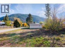 902 Cottonwood Avenue, Salmo, BC V0G1Z0 Photo 41