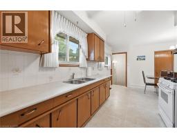 Breakfast - 138 Luscombe Street, Hamilton, ON L9A2K3 Photo 10