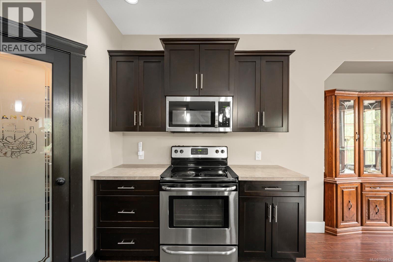 2644 Kendal Ave - 21