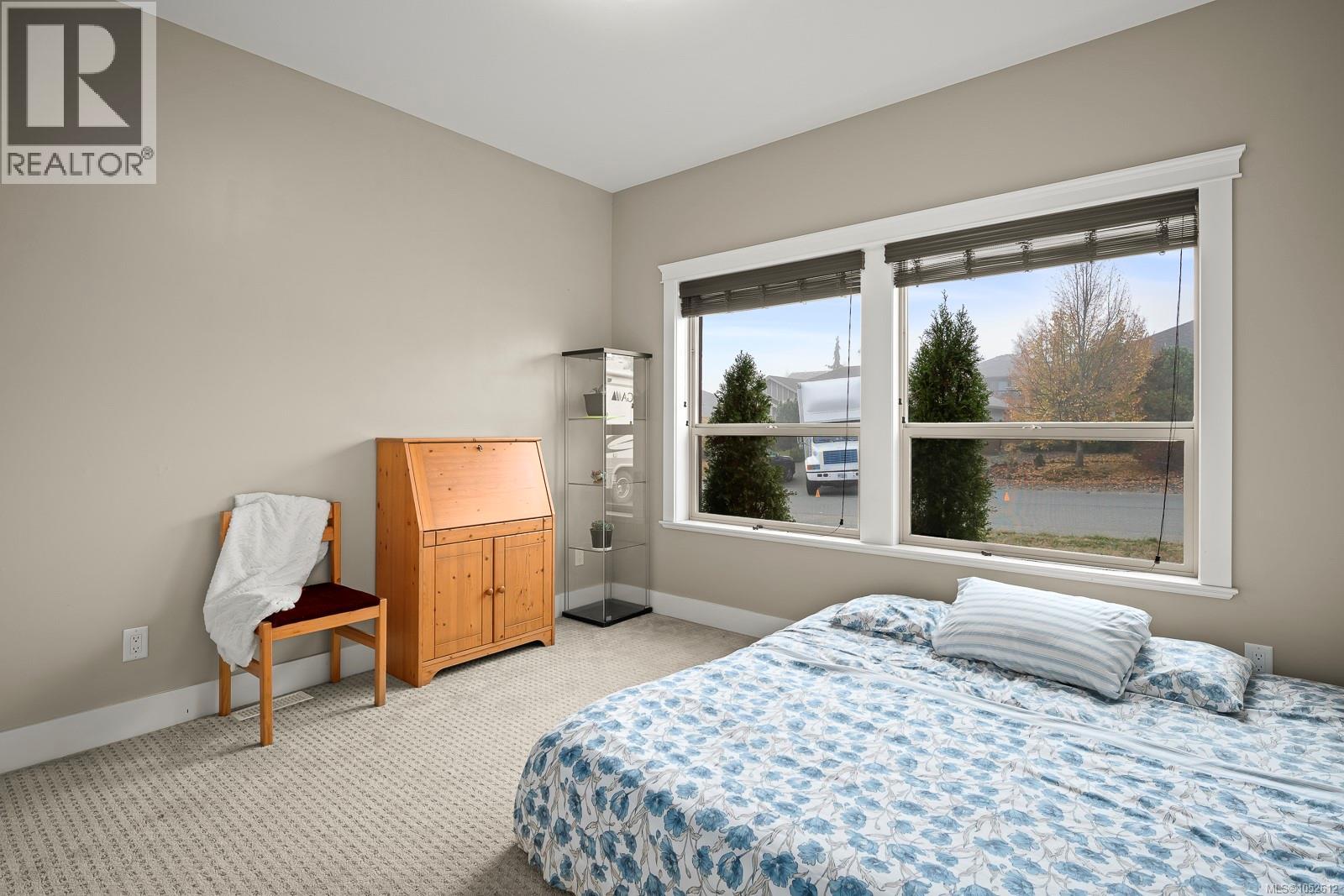 2644 Kendal Ave - 50