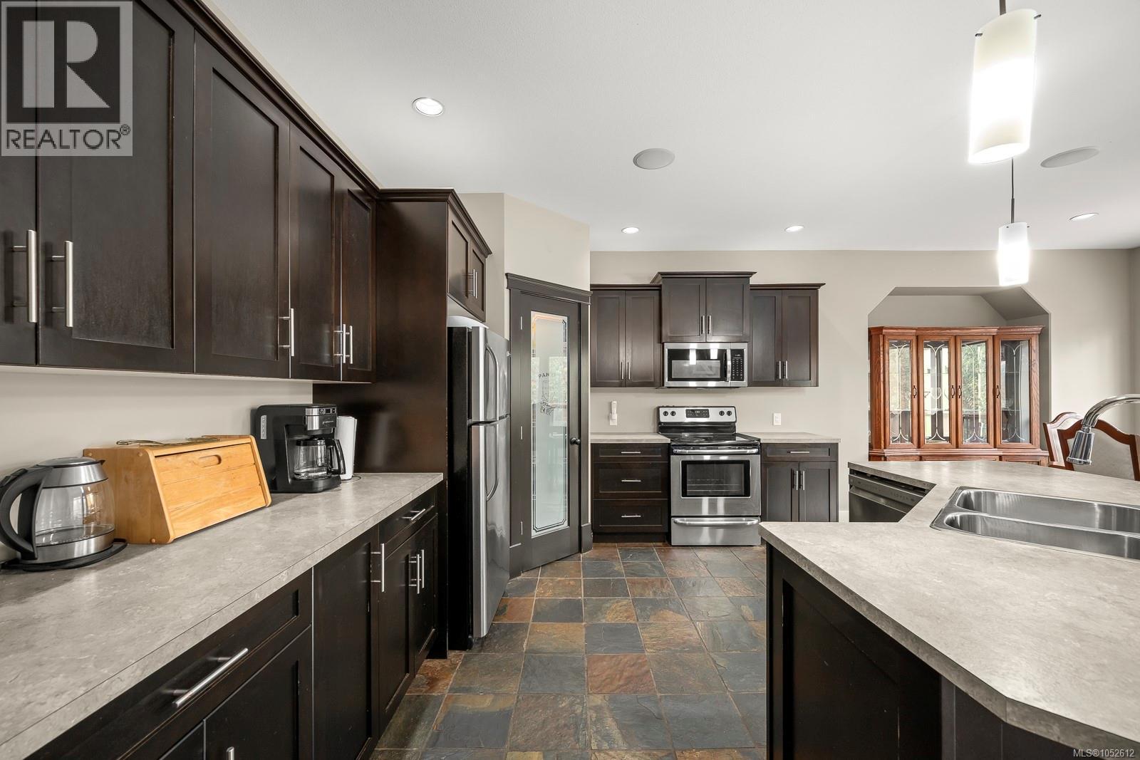 2644 Kendal Ave - 15