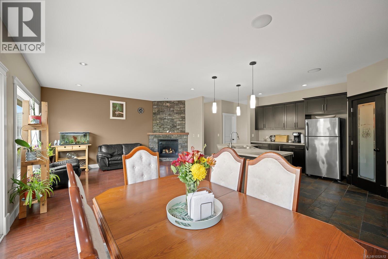 2644 Kendal Ave - 30