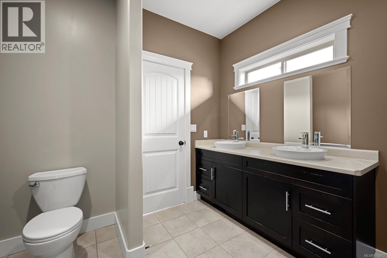 2644 Kendal Ave - 44