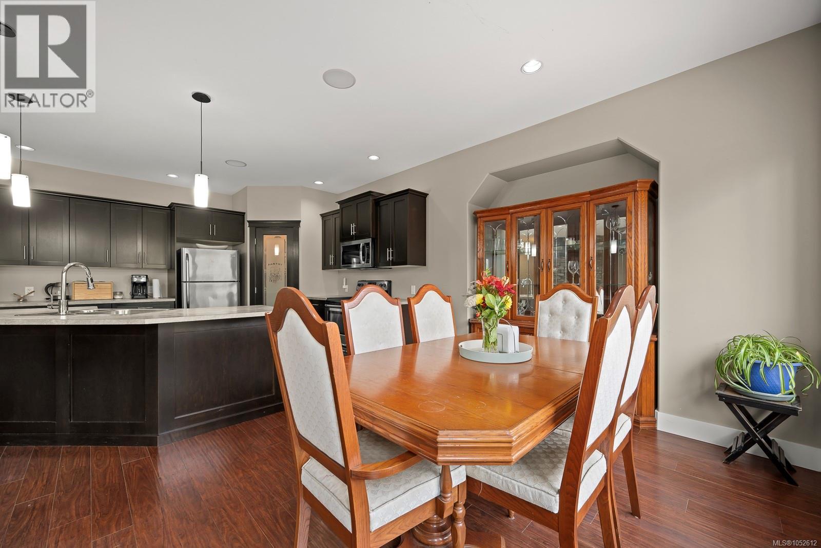 2644 Kendal Ave - 29