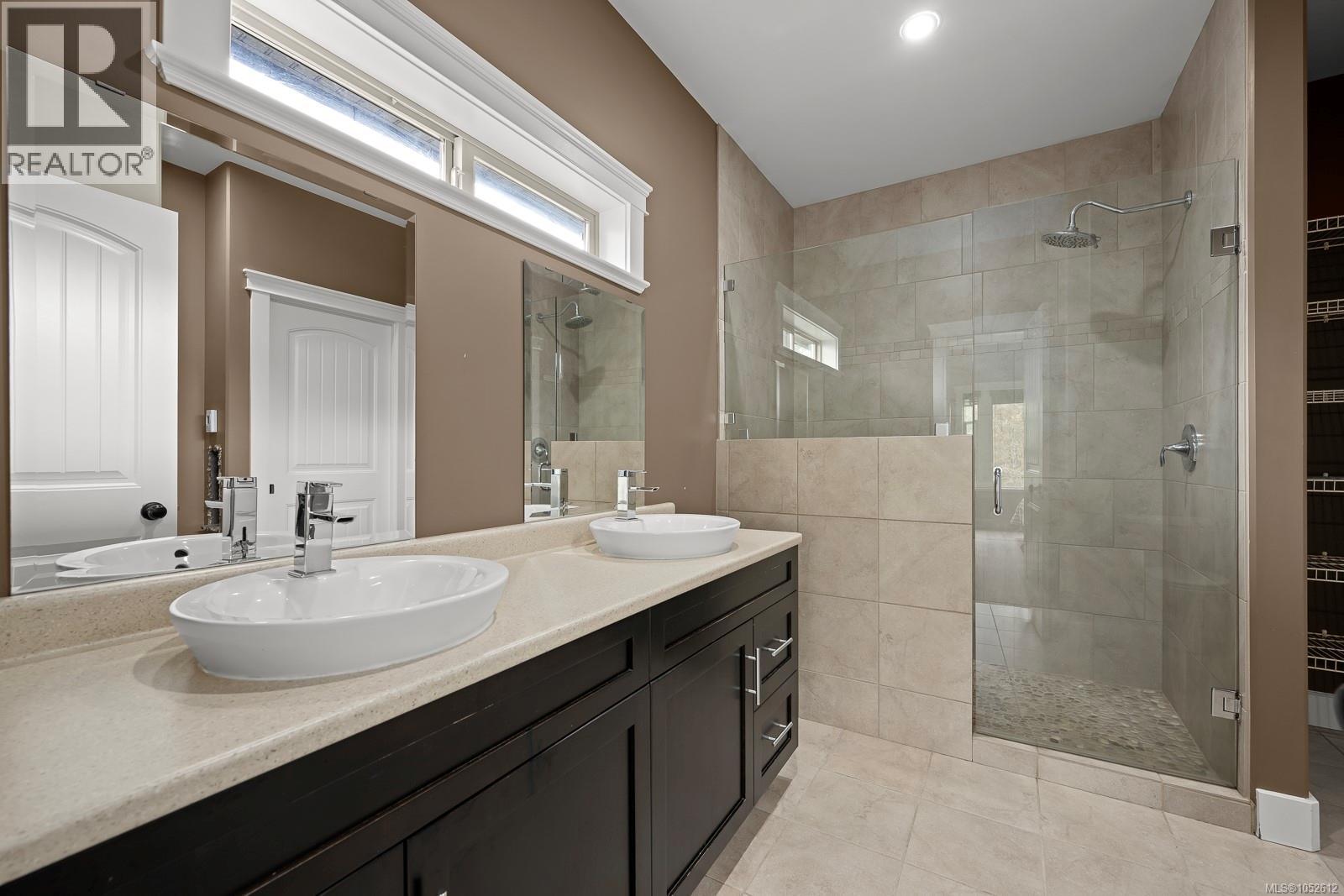 2644 Kendal Ave - 42