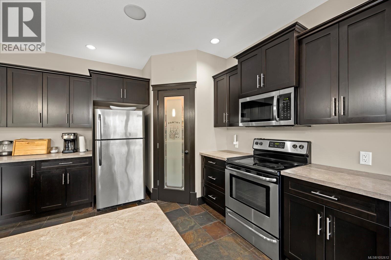 2644 Kendal Ave - 22