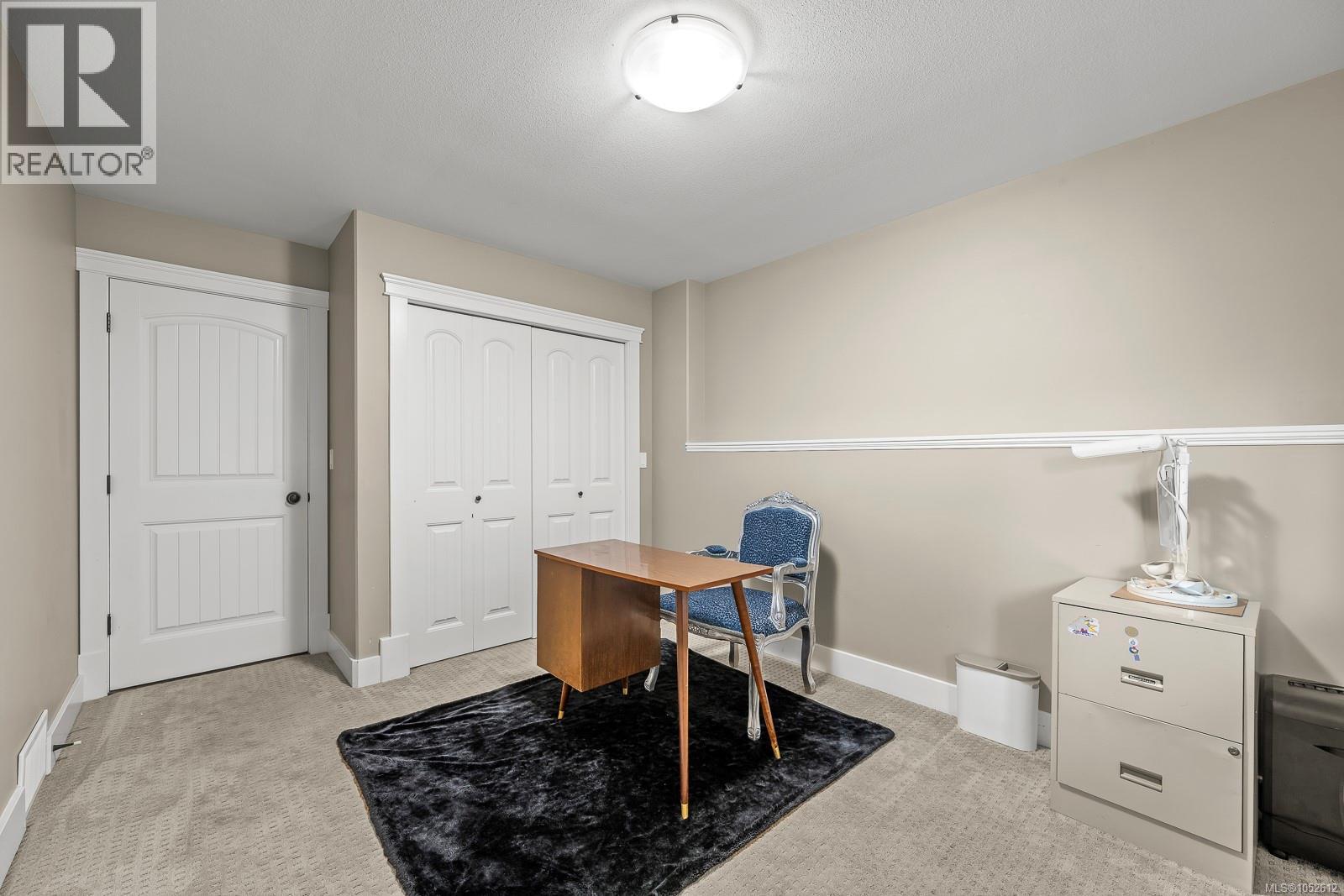 2644 Kendal Ave - 66