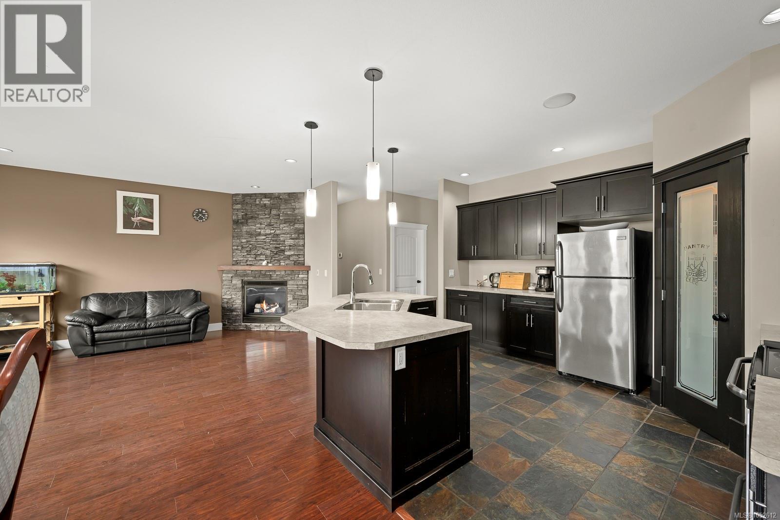 2644 Kendal Ave - 17