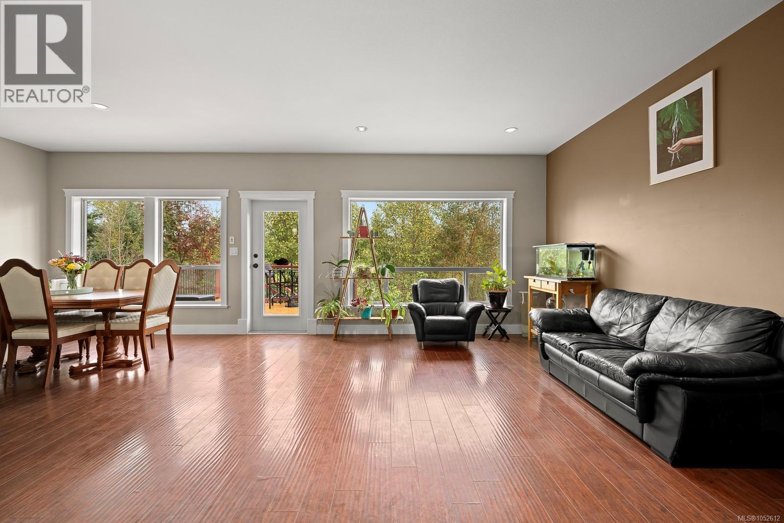 2644 Kendal Ave - 32