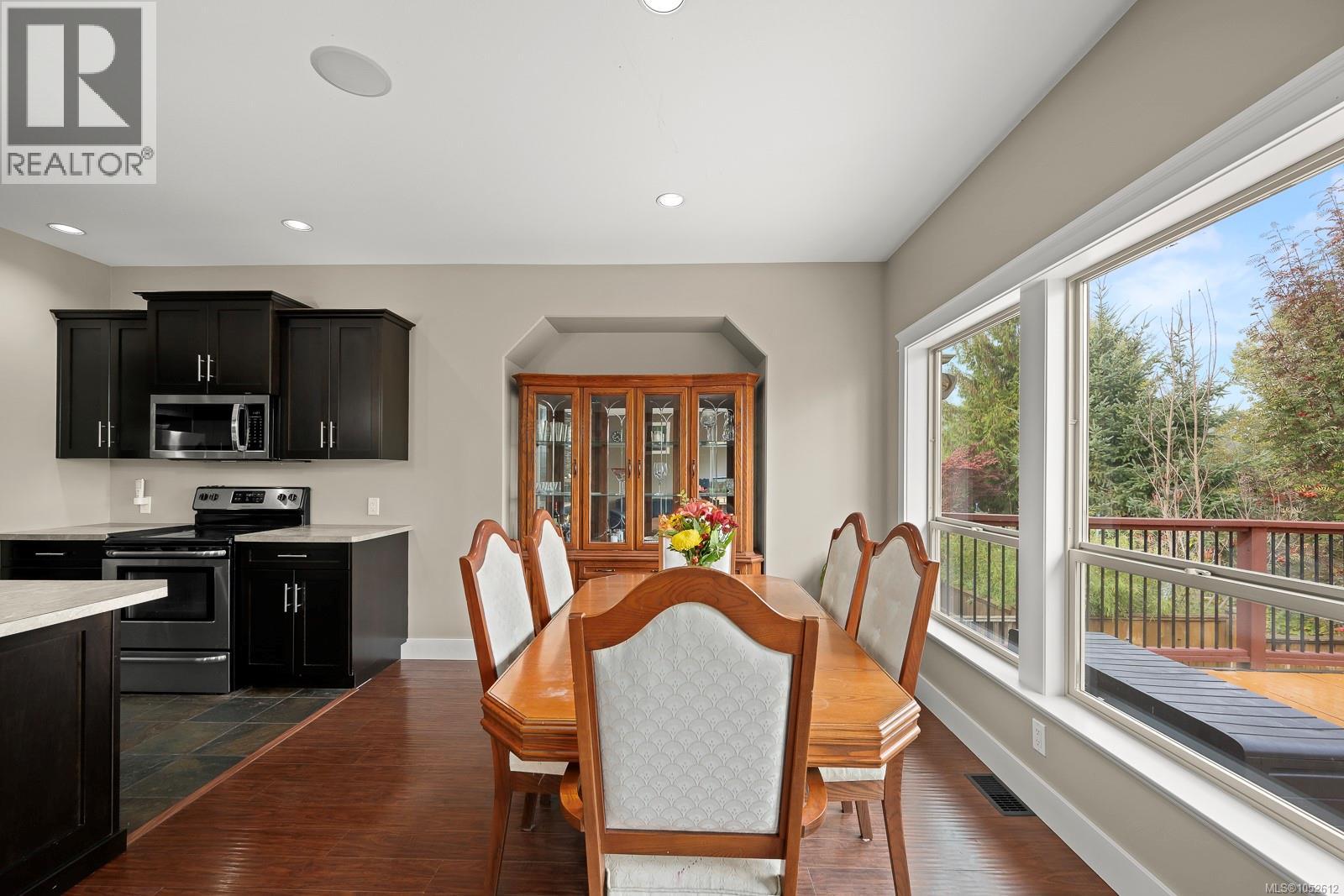 2644 Kendal Ave - 28