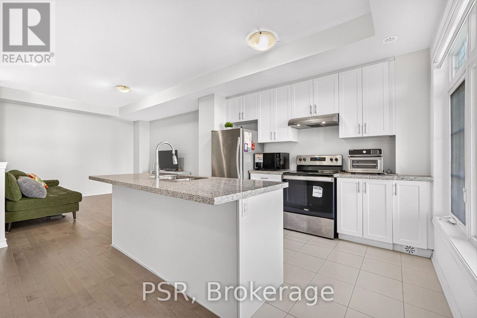 88 WILLIAM SHEARN CRESCENT - 2