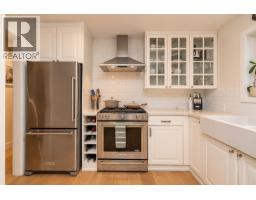 1361 E 15th Street, North Vancouver, BC V7J1K9 Photo 11