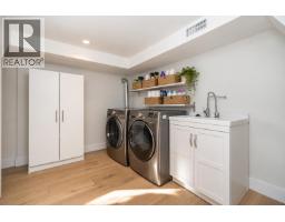 1361 E 15th Street, North Vancouver, BC V7J1K9 Photo 27