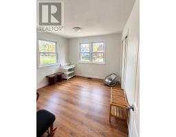 Foyer - 231 Barnett Avenue, Midland, ON L4R1N2 Photo 7