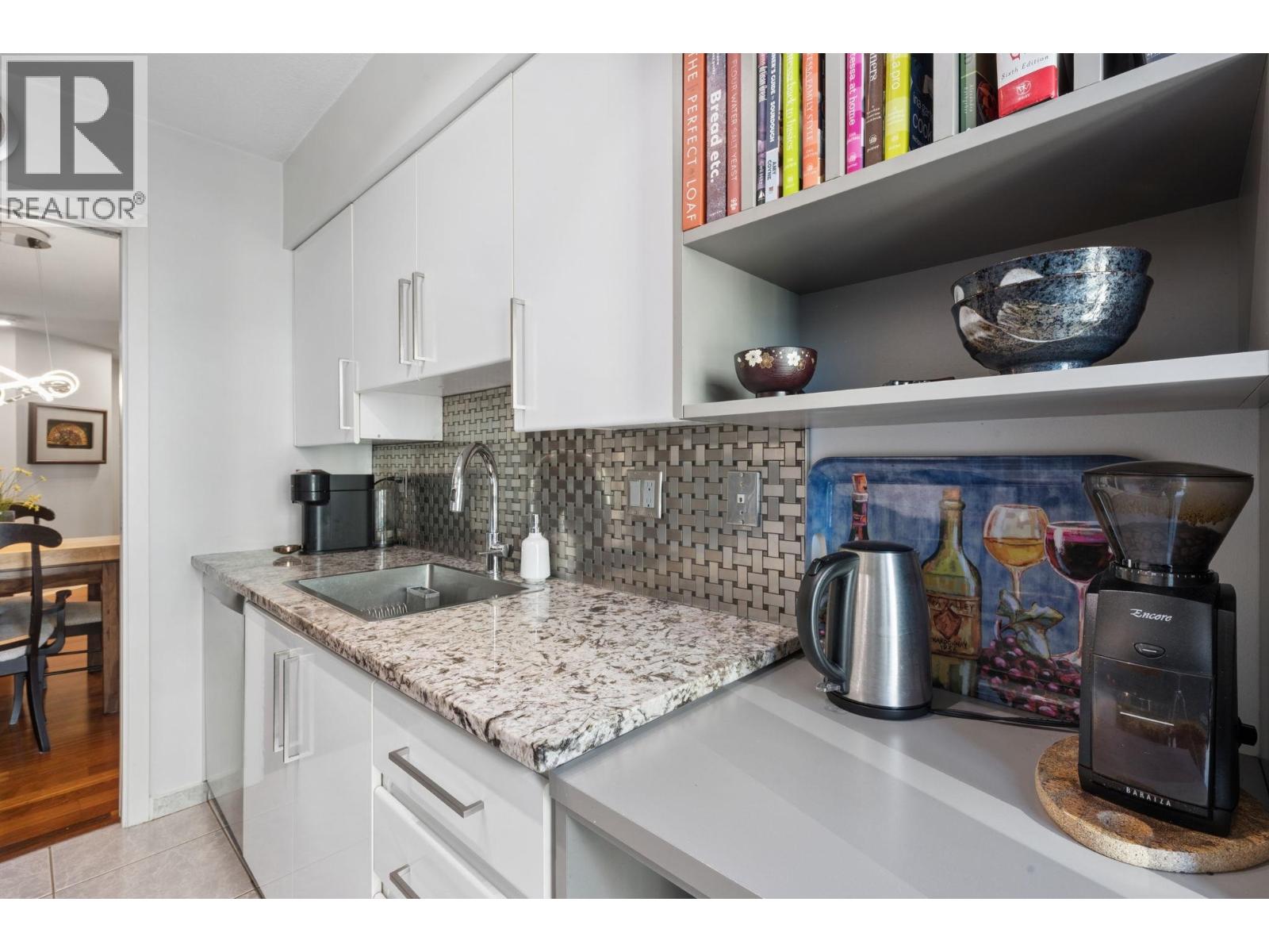 Photo of 1403 1010 BURNABY STREET 10