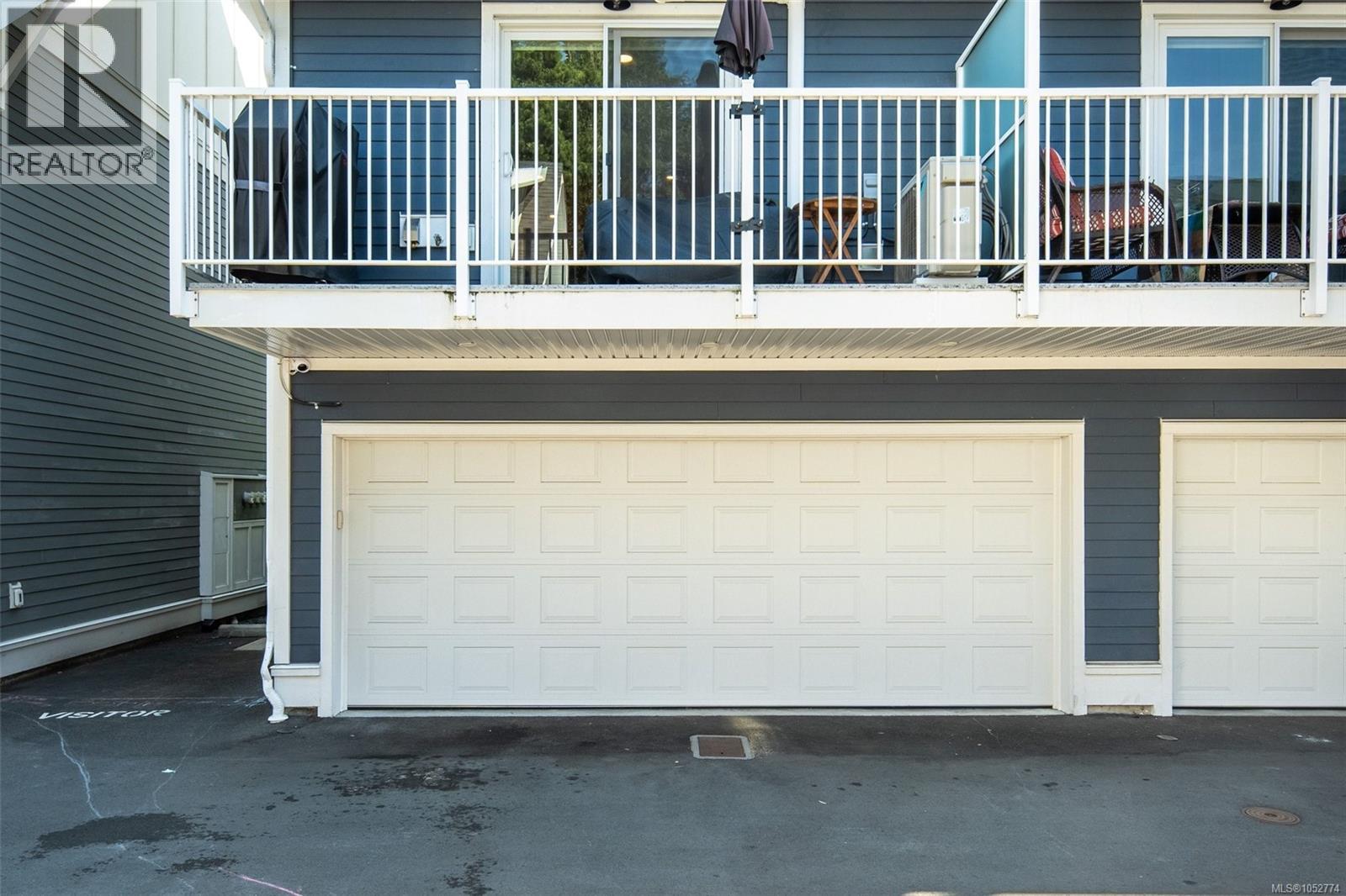 #4 3092 Washington Ave - 36