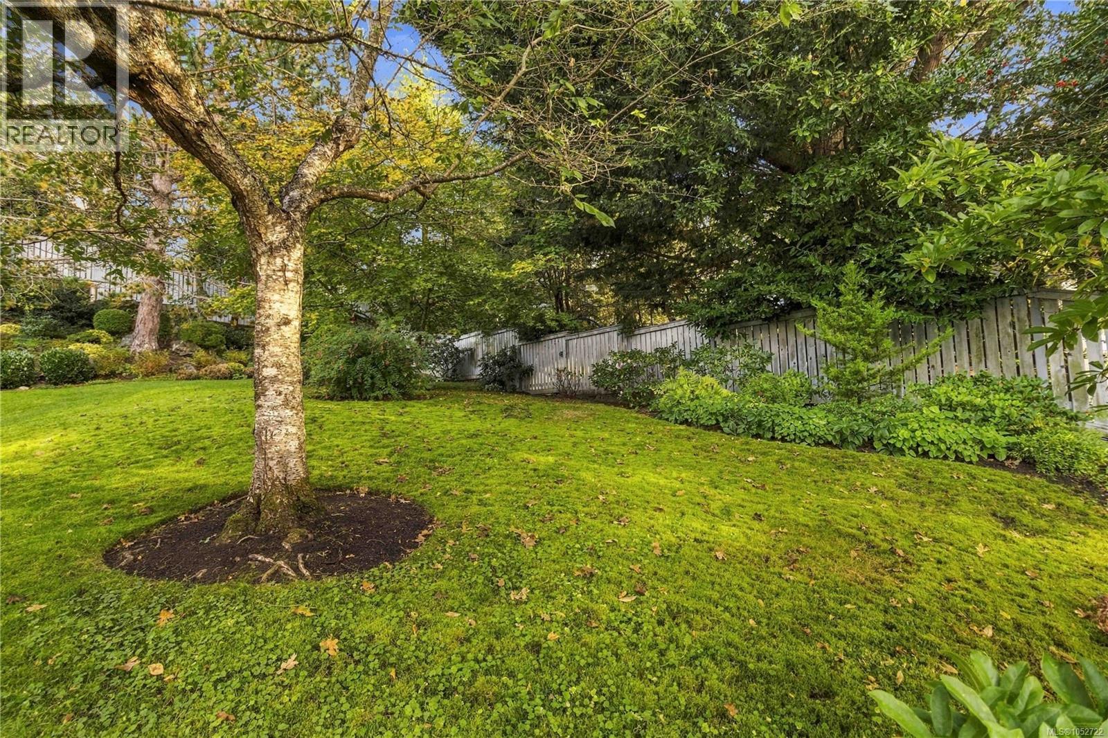 #7 1027 Belmont Ave - 36