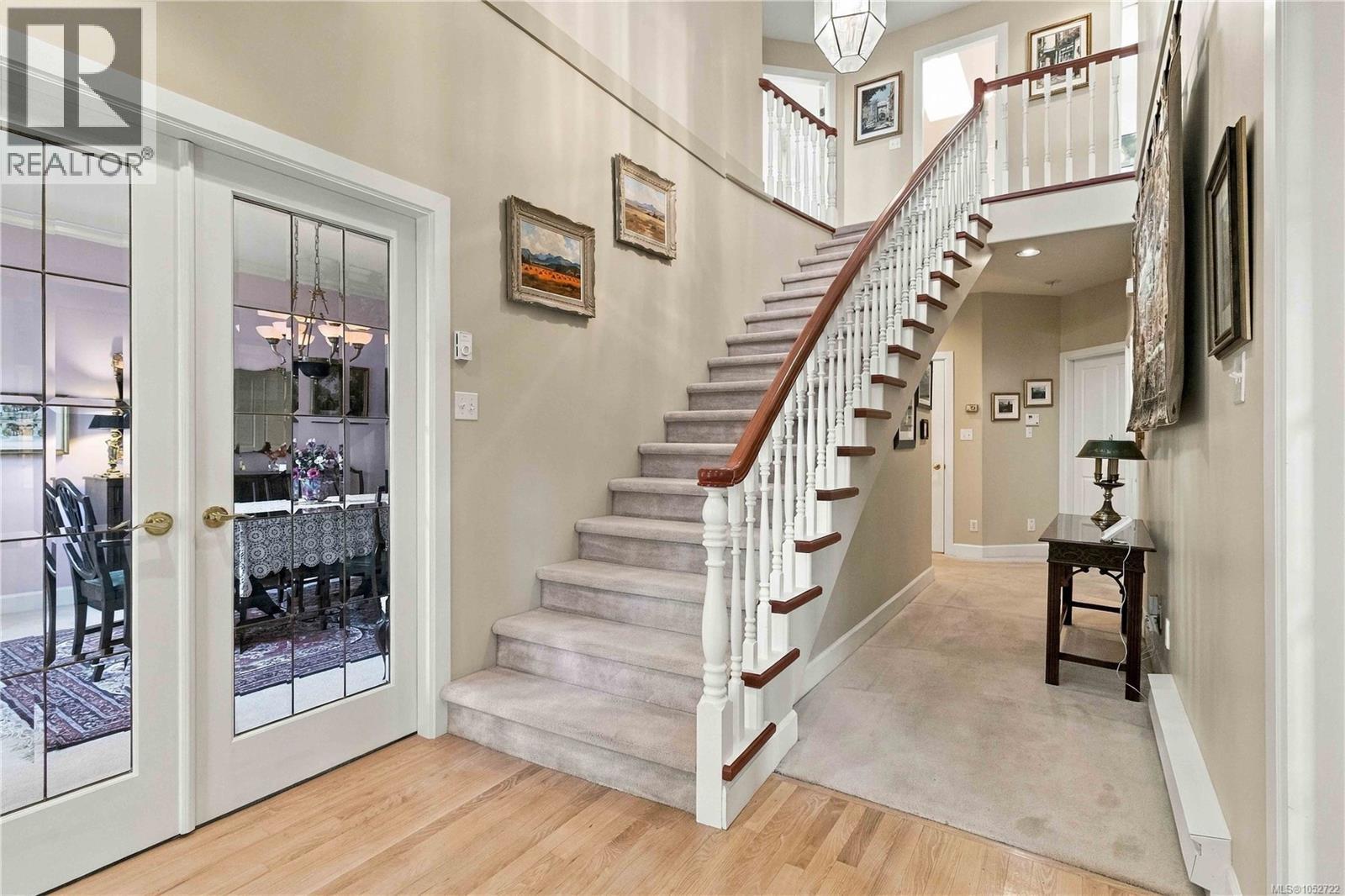 7 1029 Belmont Avenue, Victoria