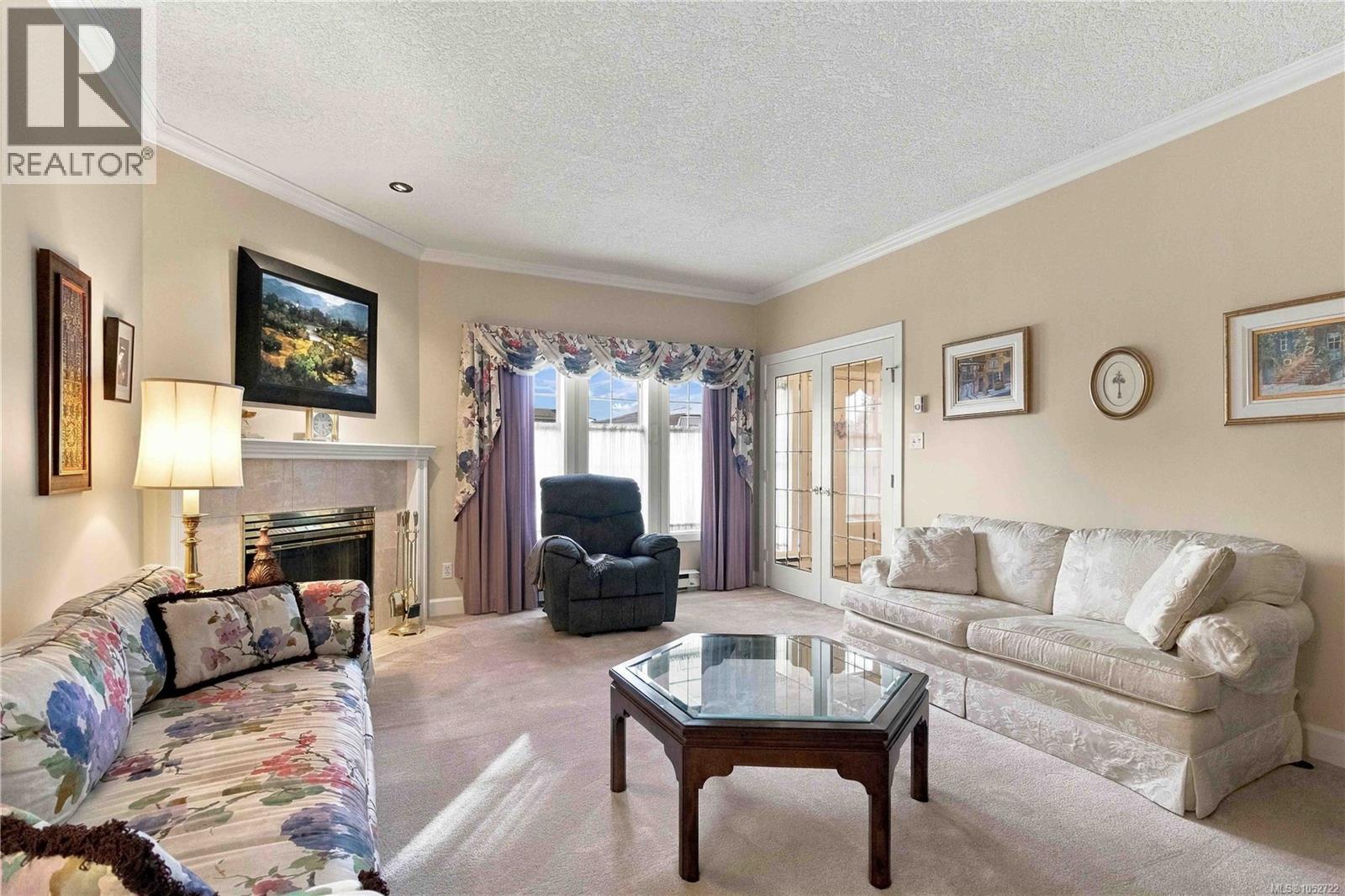 #7 1027 Belmont Ave - 6