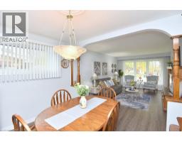 Eat in kitchen - 137 Fielding Crescent, Hamilton, ON L8V2P7 Photo 11