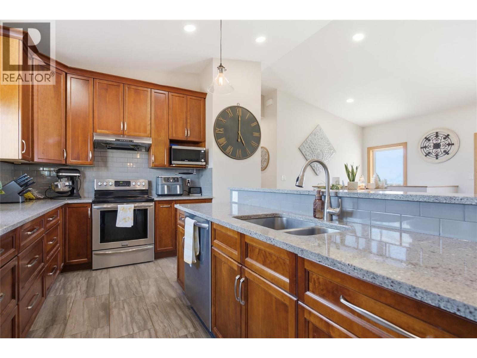 6536 ASHCROFT Road, Cache Creek - Image 1