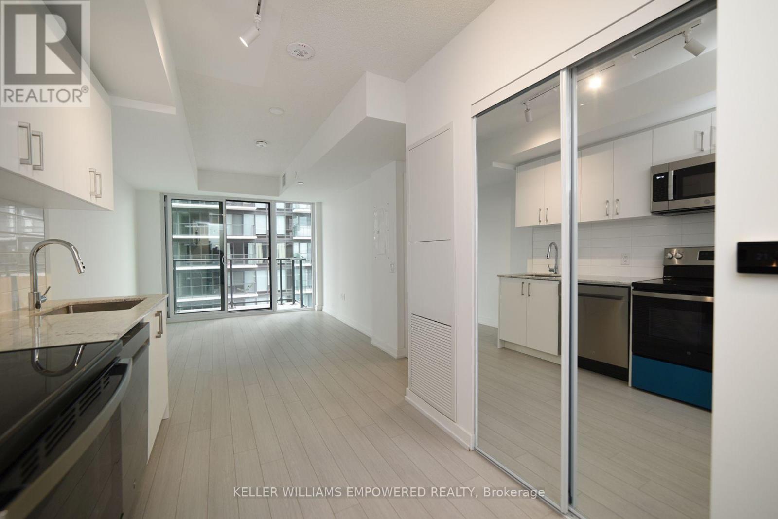 1218 - 4010 EGLINTON AVENUE W, Toronto (Humber Heights) — photo 9