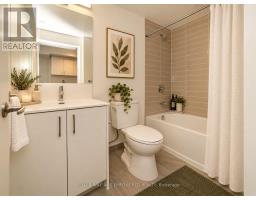 1218 - 4010 Eglinton Avenue W, Toronto, ON M9A0G5 Photo 7