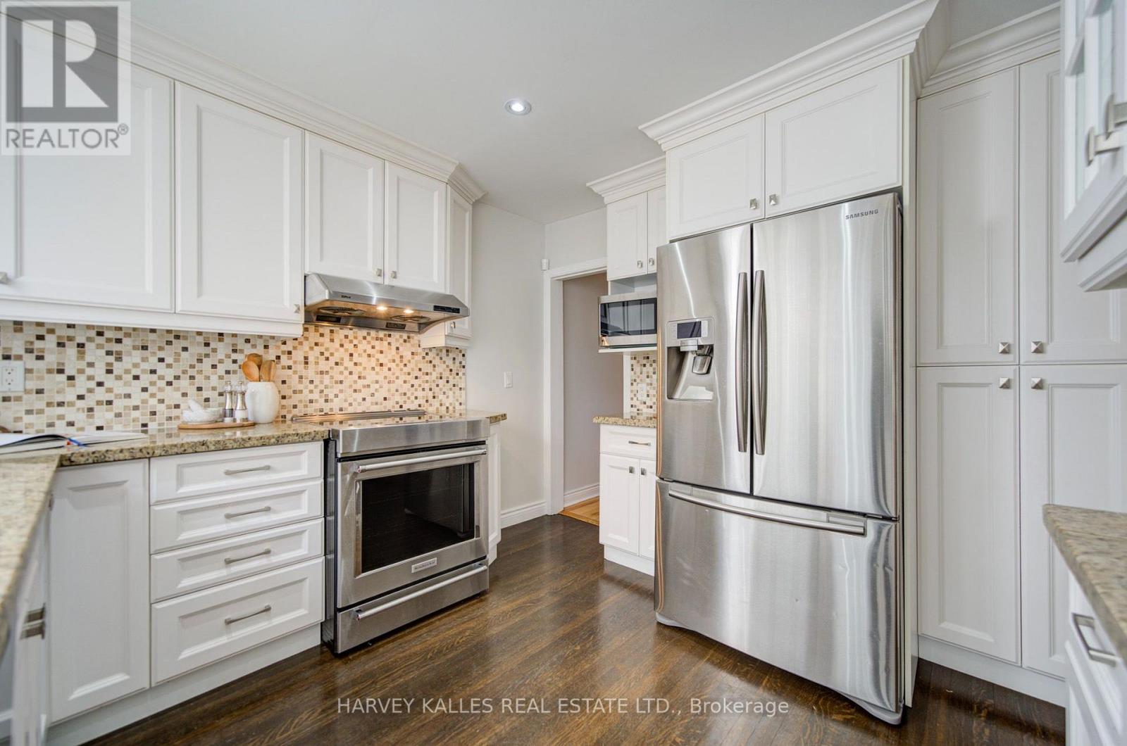 34 Kenwood Avenue, Toronto, ON photo 13