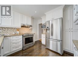 34 Kenwood Avenue, Toronto, ON M6C2R9 Photo 13