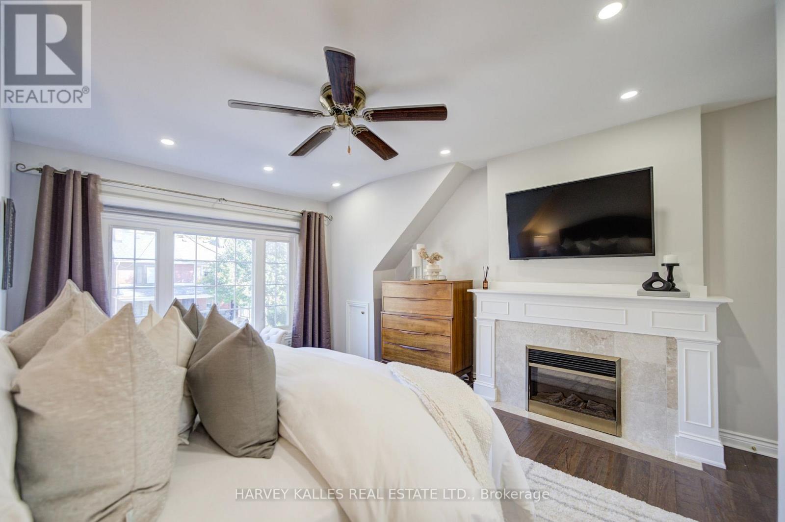 34 Kenwood Avenue, Toronto, ON photo 22