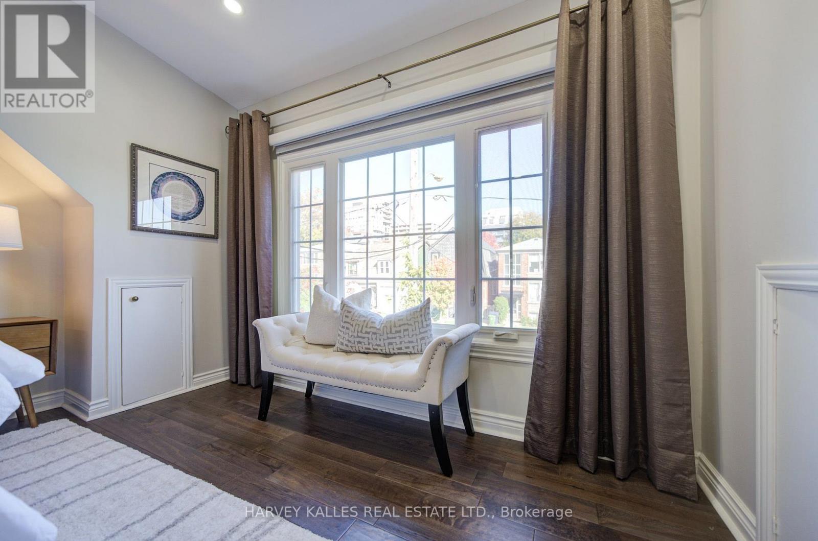 34 Kenwood Avenue, Toronto, ON photo 24