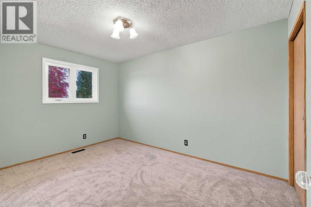 Listing photo – 4612 Womacks Road, Blackfalds