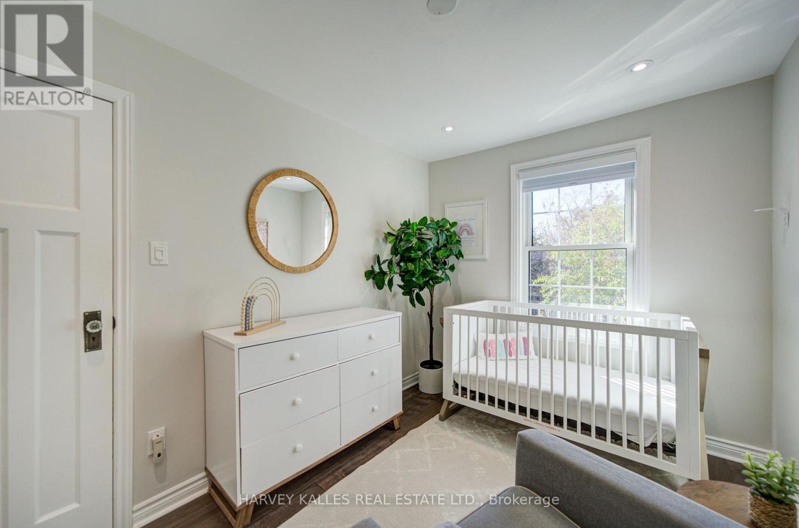 34 Kenwood Avenue, Toronto, ON photo 28
