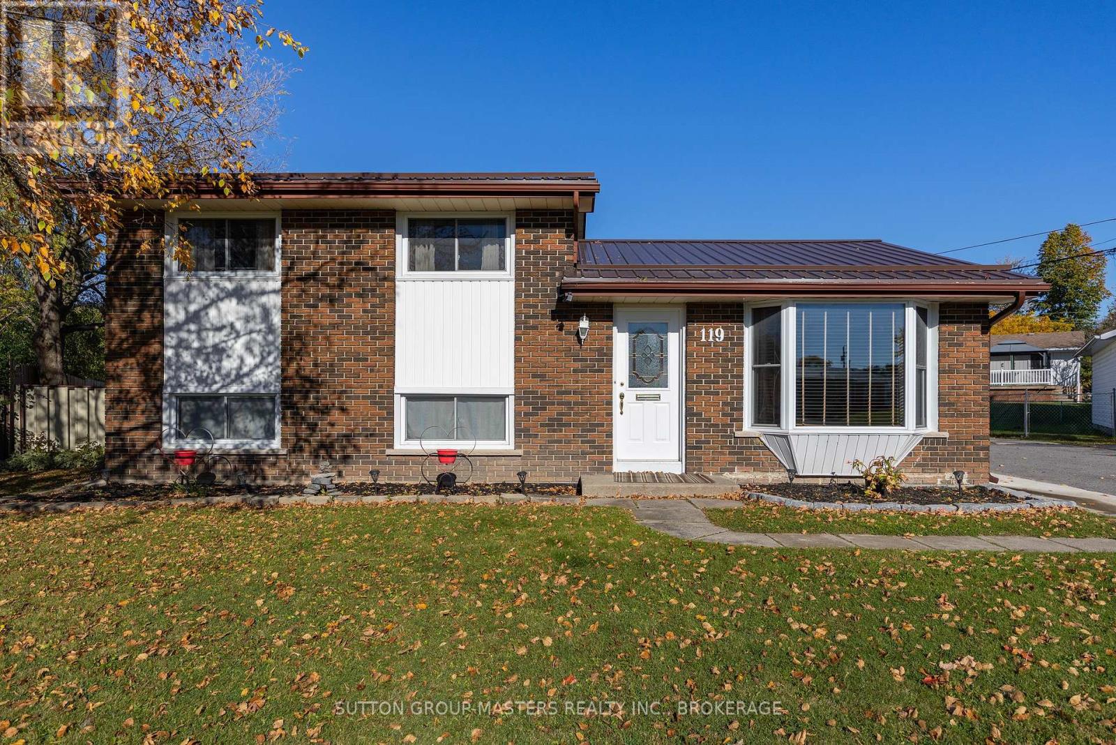 119 CHESTERFIELD DRIVE, Loyalist (Amherstview) — photo 2