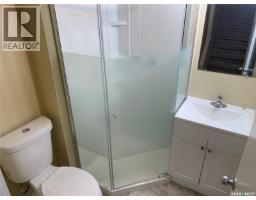 Family room - 111 M Avenue S, Saskatoon, SK S7M2K1 Photo 11