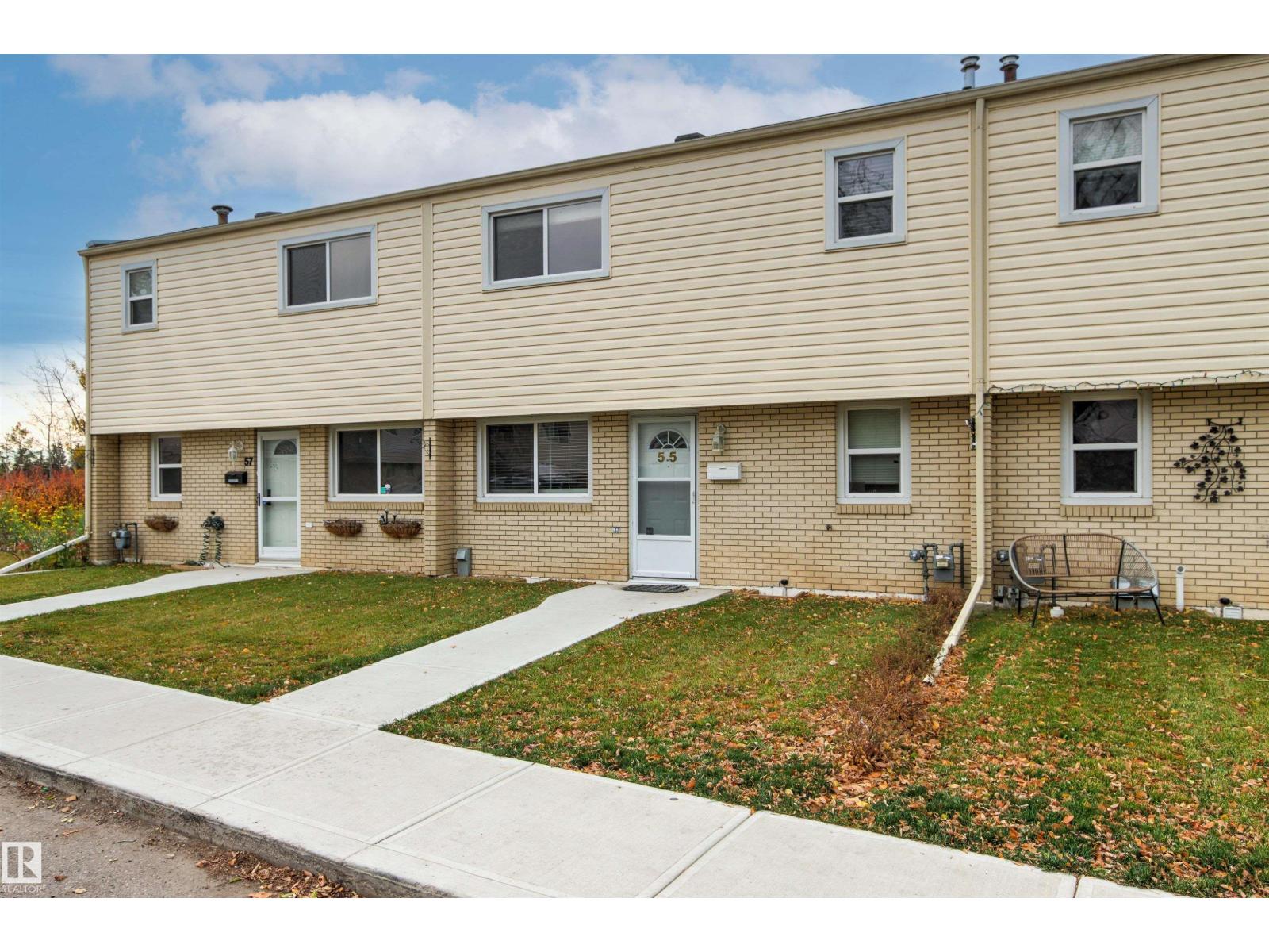 55 ROYAL RD NW, Edmonton, Alberta, T6J2E7