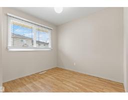 55 Royal Rd Nw, Edmonton, AB T6J2E7 Photo 12