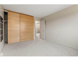 55 Royal Rd Nw, Edmonton, AB T6J2E7 Photo 17