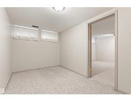55 Royal Rd Nw, Edmonton, AB T6J2E7 Photo 28