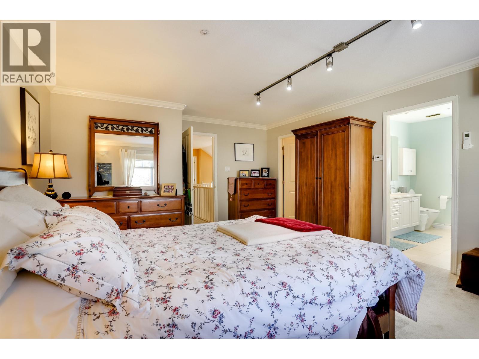 Photo of 24 5650 HAMPTON PLACE 21