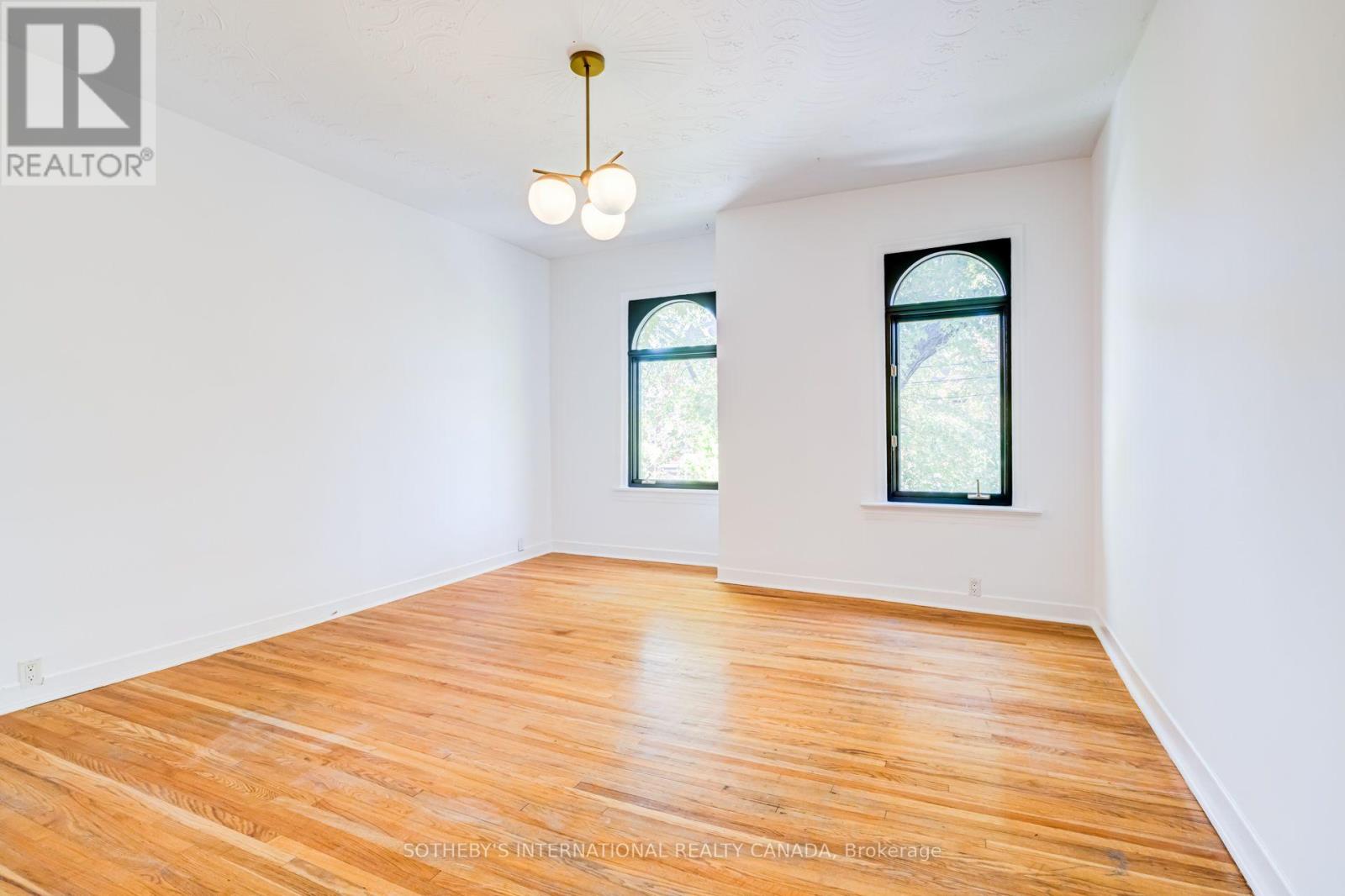 13 Euclid Avenue, Toronto, ON photo 15