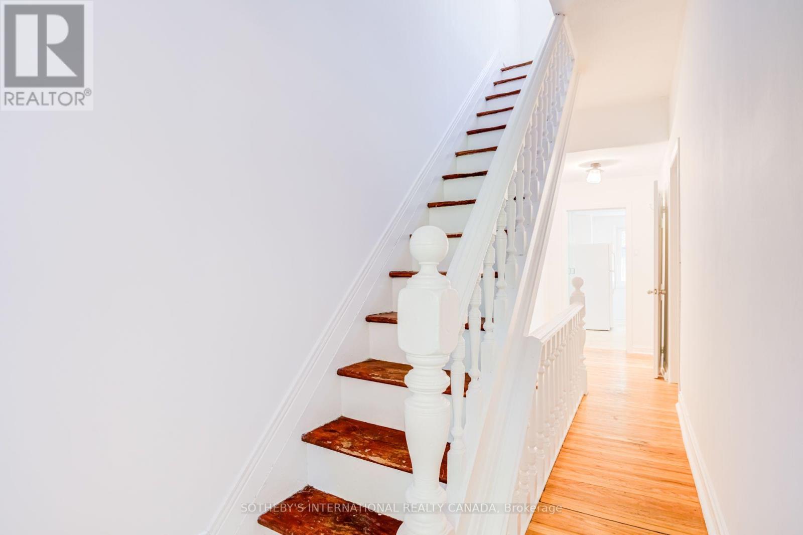 13 Euclid Avenue, Toronto, ON photo 18