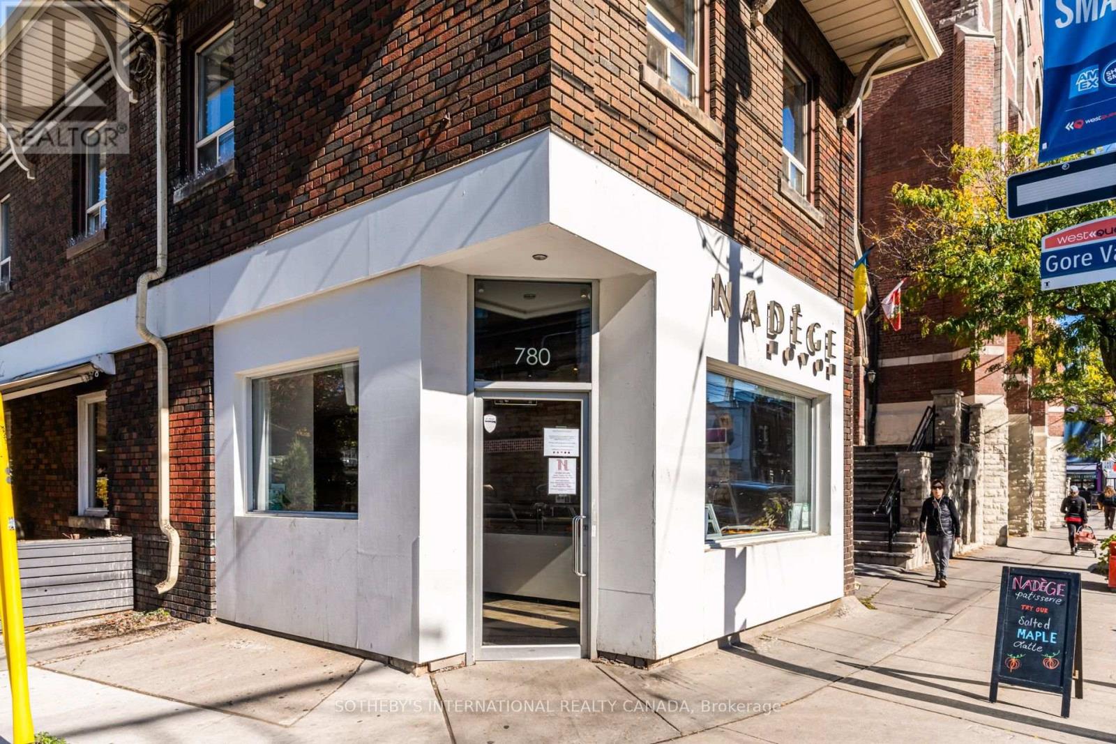 13 Euclid Avenue, Toronto, ON photo 48